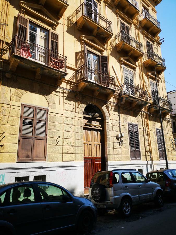 I Babbaluci Apartment Palermo Luaran gambar